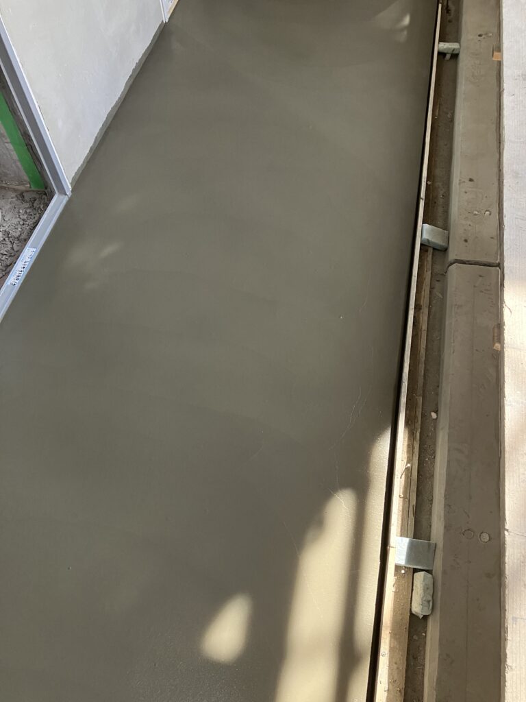 モルタル金鏝仕上げ