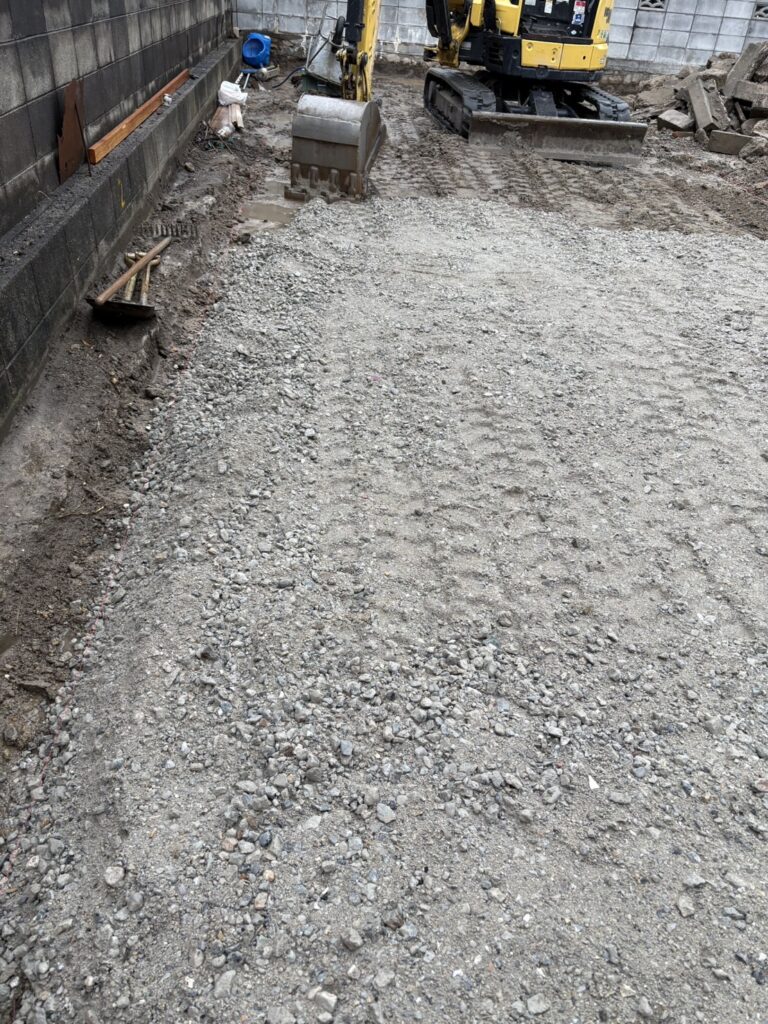 大阪府豊中市　外構工事一式　駐車場