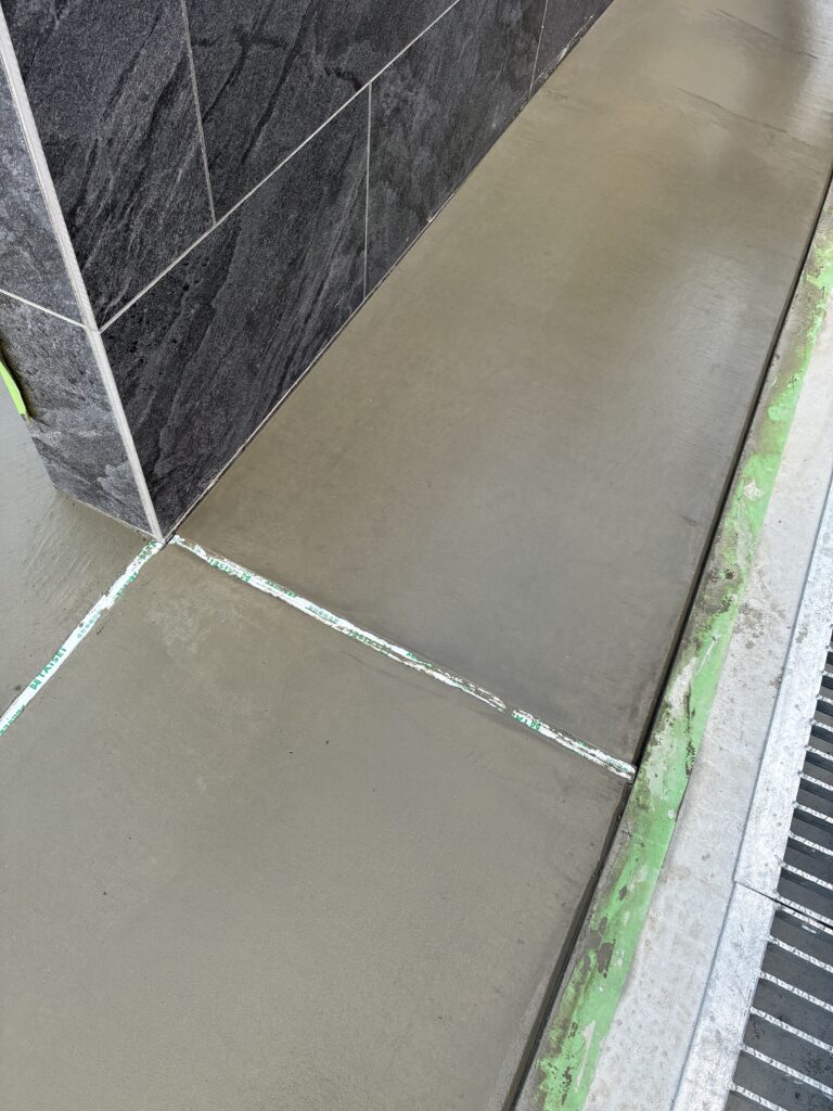 豊中市外構工事　駐車場乗り入れ部　金鏝仕上げ