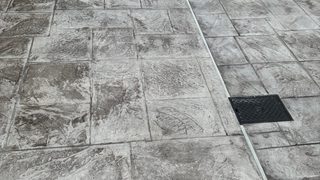 大阪府でスタンプコンクリート施工/ラージアシュラ